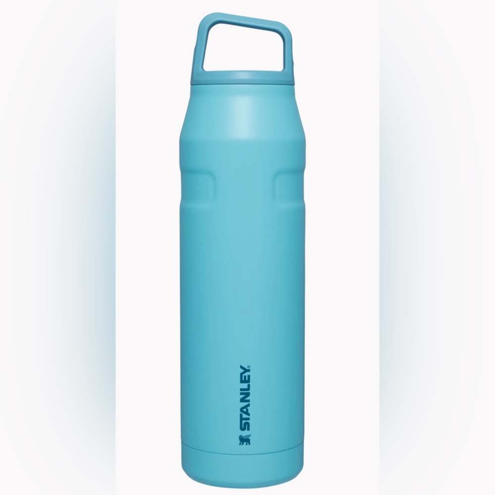 STANLEY 36oz POOL BLUE ice flow water bottle brand new with papers inside.